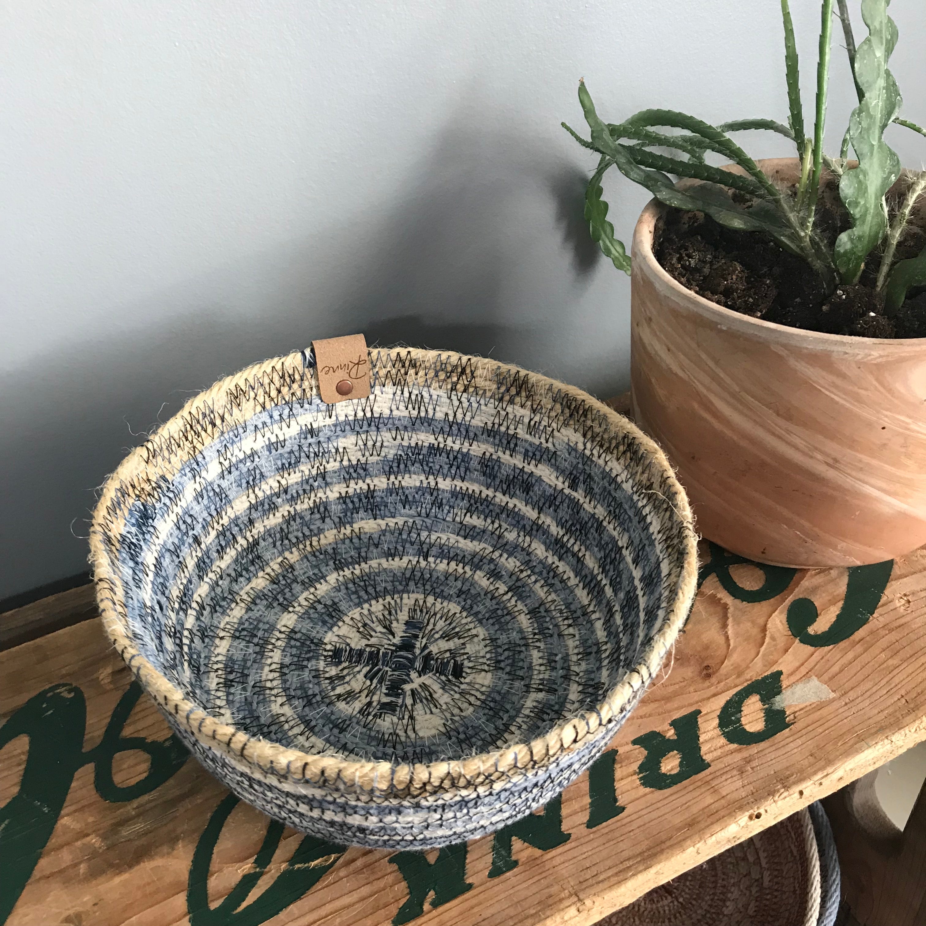 small rope bowl natural blue variegated stitching