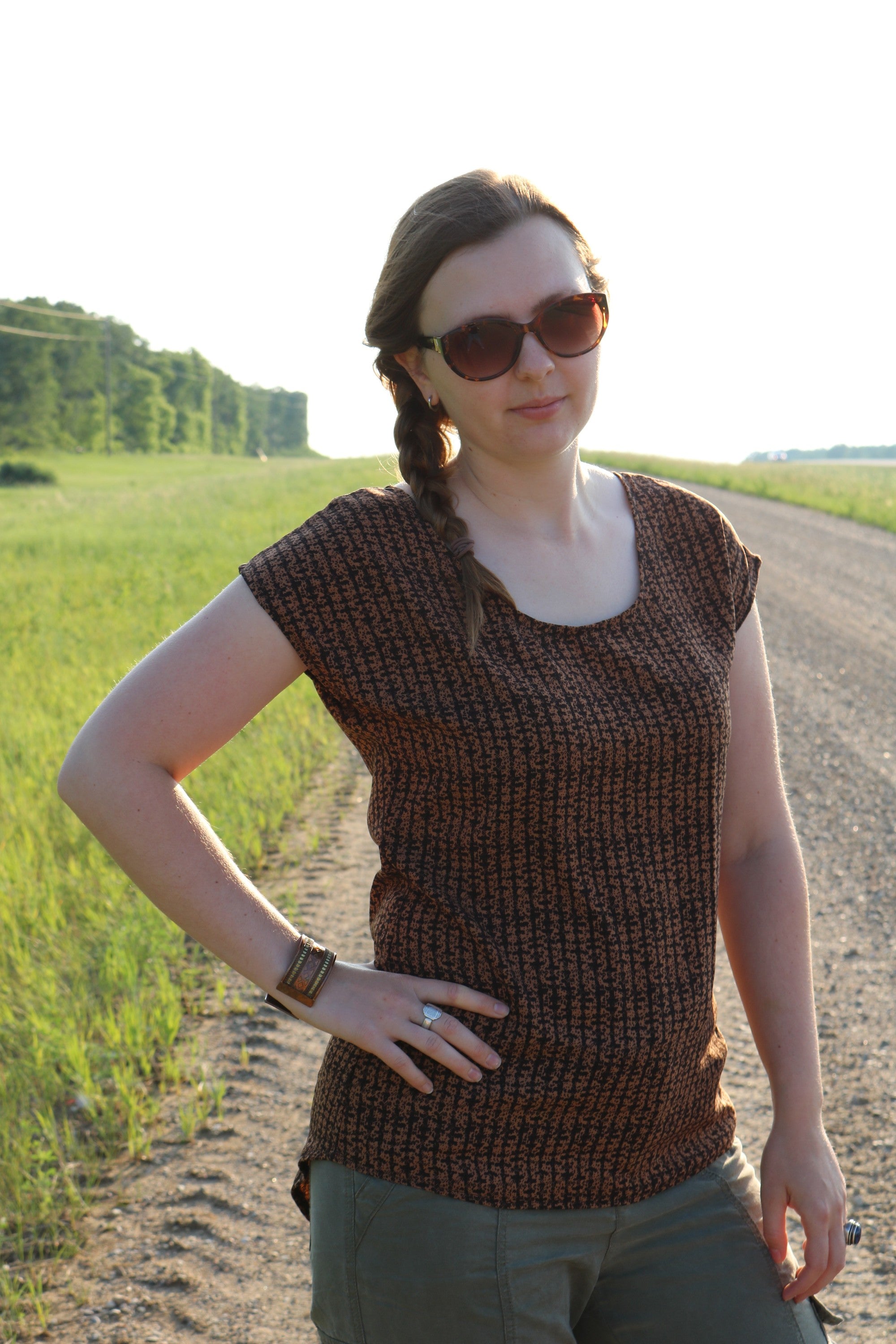Classic Slouchy Tee in woven houndstooth brown and black