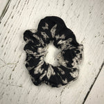 Black & White Knitlook Scrunchie